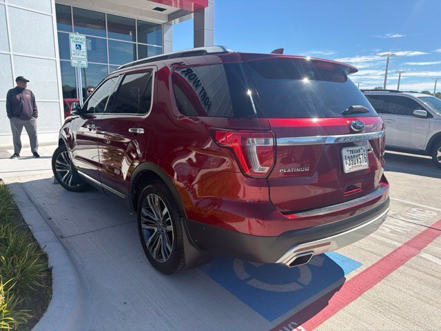 Used 2017 Ford Explorer Platinum AWD/4WD image 6