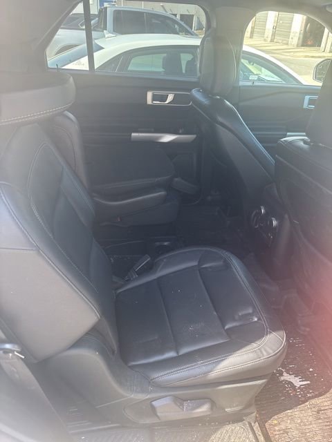 Used 2020 Ford Explorer XLT w/ Equipment Group 202A image 6