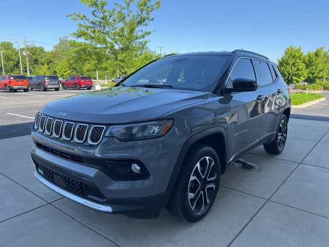 Used 2024 Jeep Compass Limited AWD/4WD image 9
