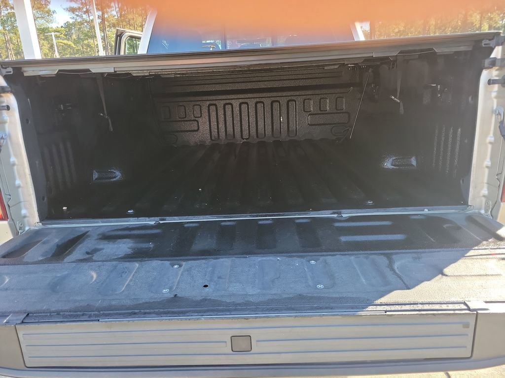 Used 2017 Ford F150 Lariat image 31