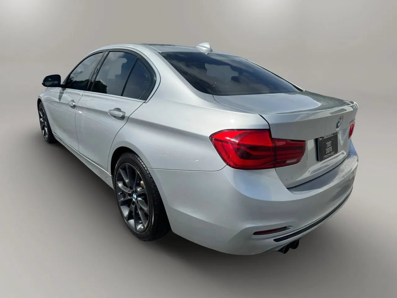 Used 2017 BMW 330i Sedan RWD image 8