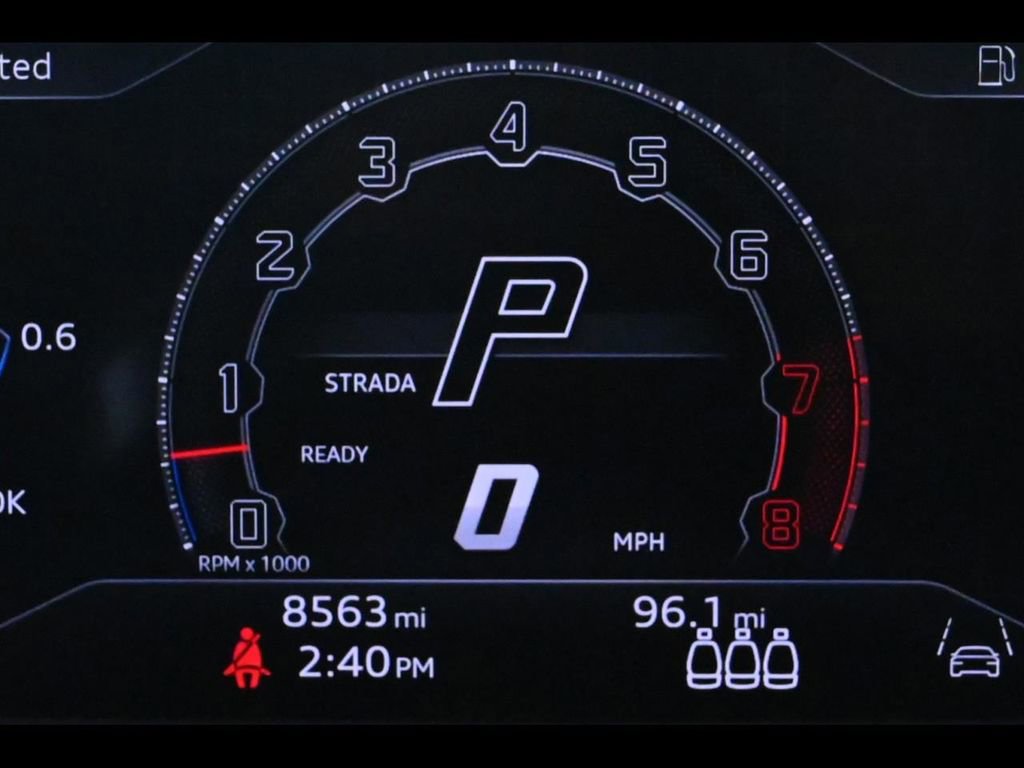 Used 2024 Lamborghini Urus S image 11