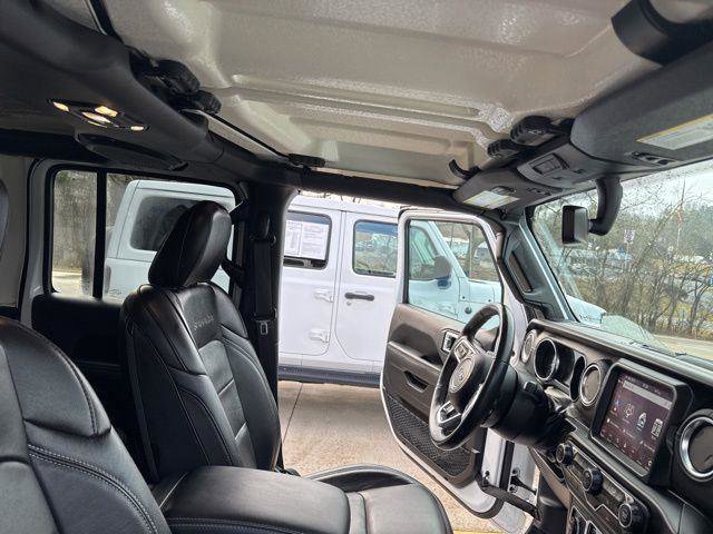 Used 2023 Jeep Wrangler Sahara w/ Cold Weather Group image 38