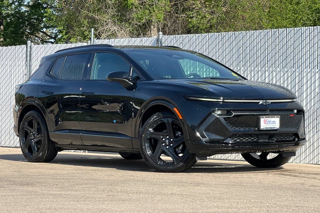 New 2026 Chevrolet Equinox EV RS w/ Convenience Package II FWD image 2