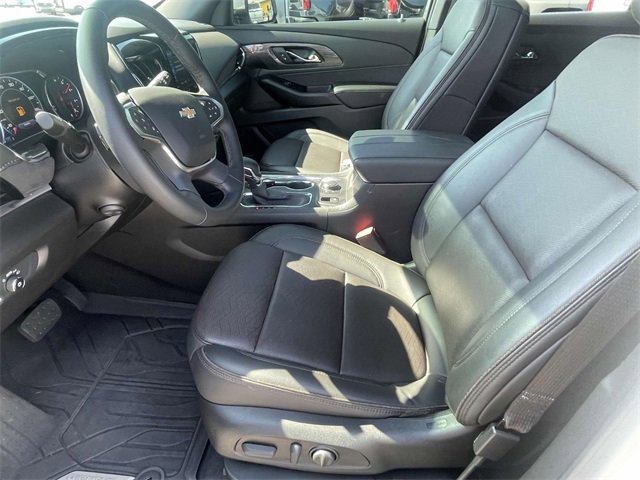 Used 2023 Chevrolet Traverse High Country image 14