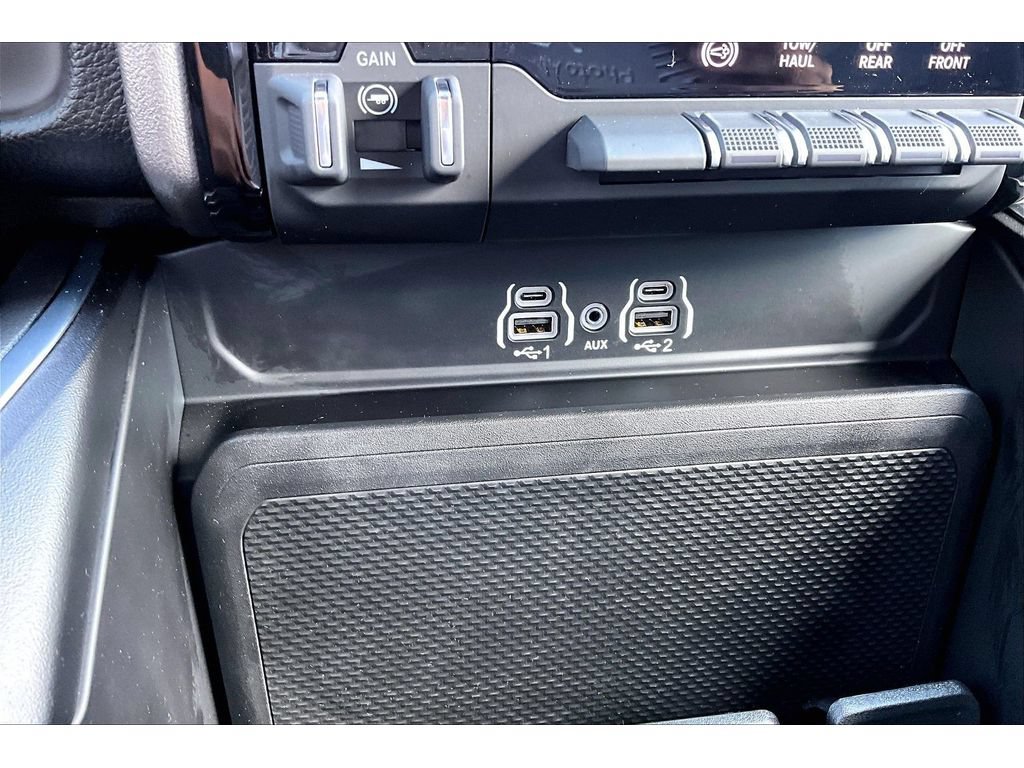 New 2026 RAM 3500 Big Horn AWD/4WD image 34