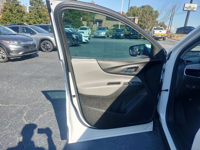 Used 2022 Chevrolet Equinox LT image 32