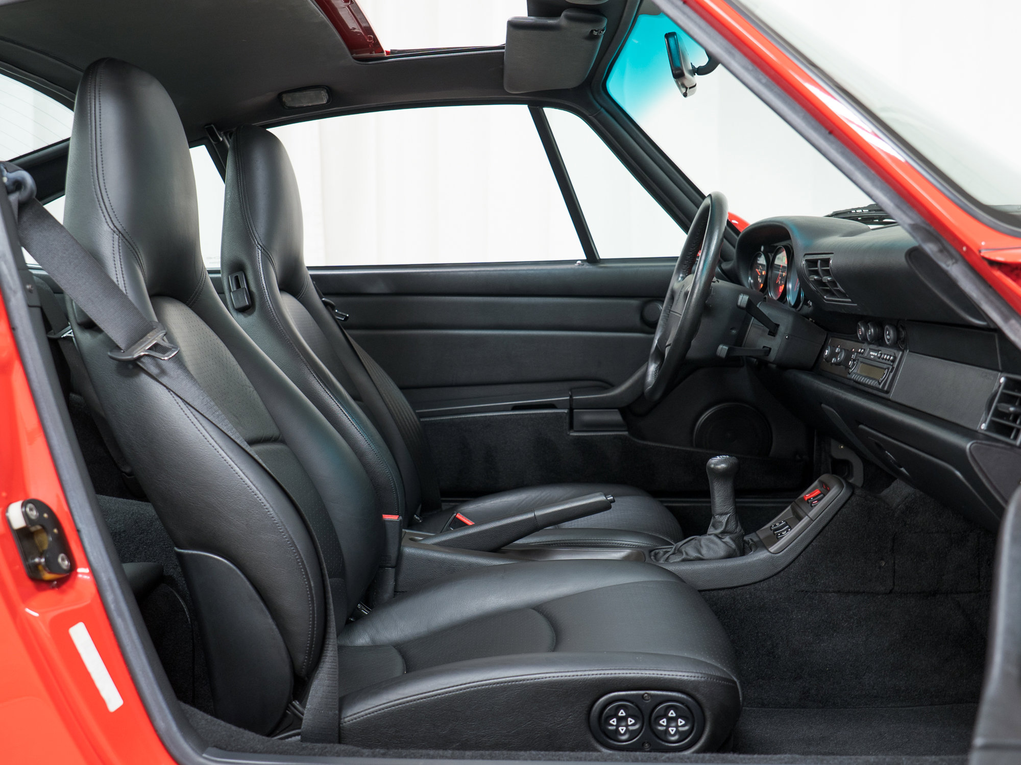 Used 1996 Porsche 911 GT3 RS image 39