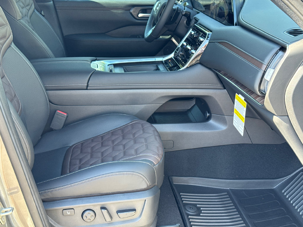 New 2026 Nissan Armada Platinum Reserve AWD/4WD image 16