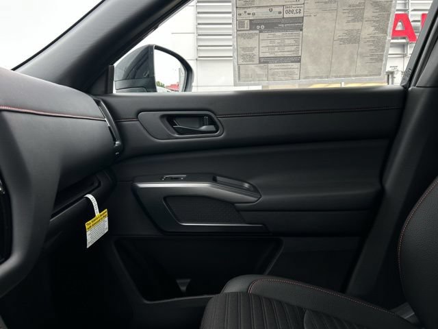 New 2026 Nissan Pathfinder Rock Creek AWD/4WD image 40