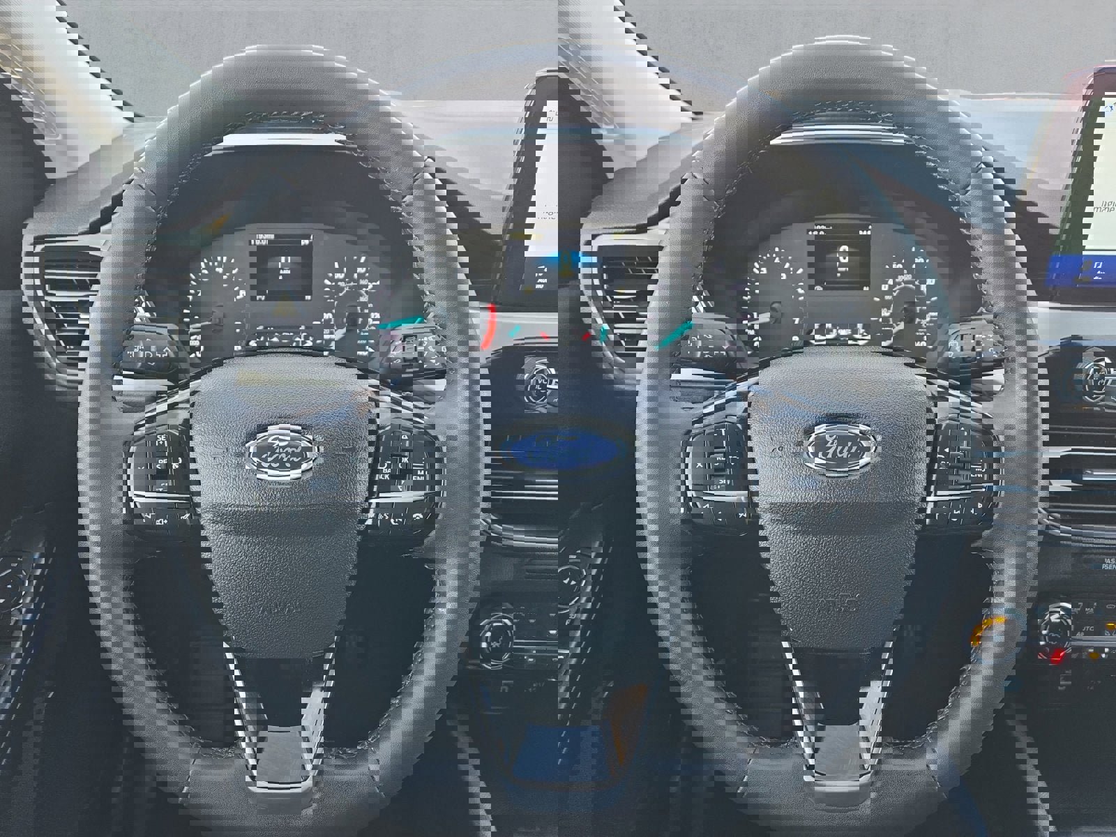 Certified 2022 Ford Escape SE w/ Cold Weather Package image 13