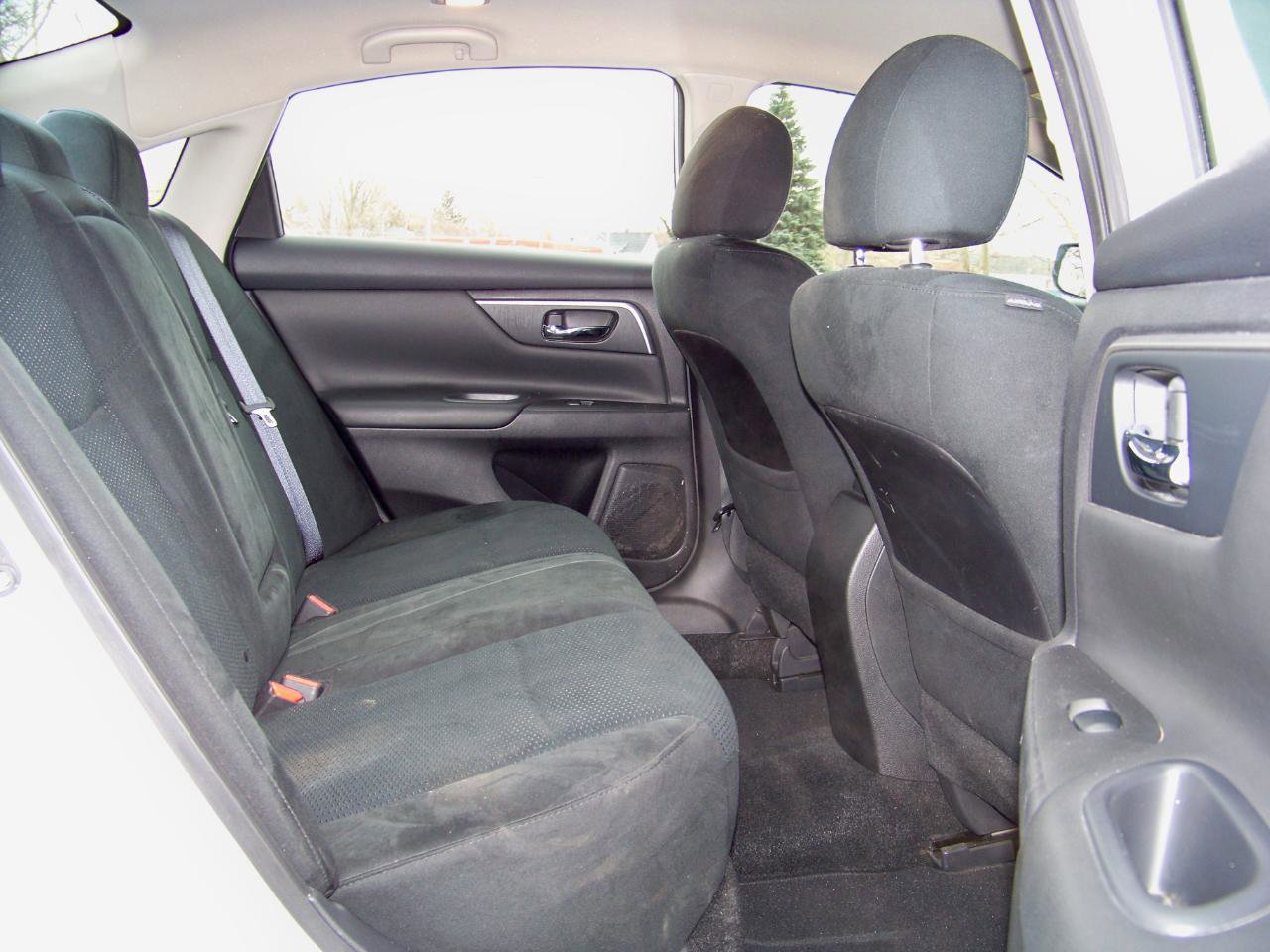 Used 2015 Nissan Altima 2.5 S w/ Power Driver Seat Package image 40