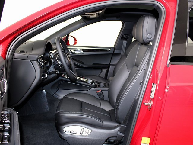 New 2026 Porsche Macan image 5