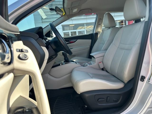 Used 2017 Nissan Rogue Sport SL image 27