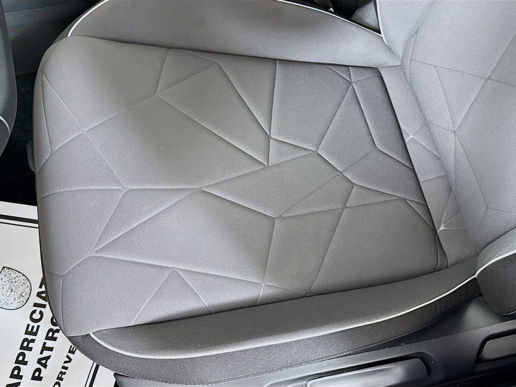 Used 2025 Volkswagen Jetta Sport image 19