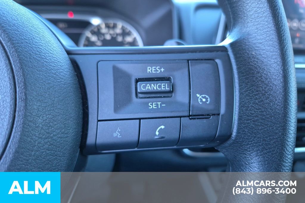 Used 2024 Nissan Rogue S image 31