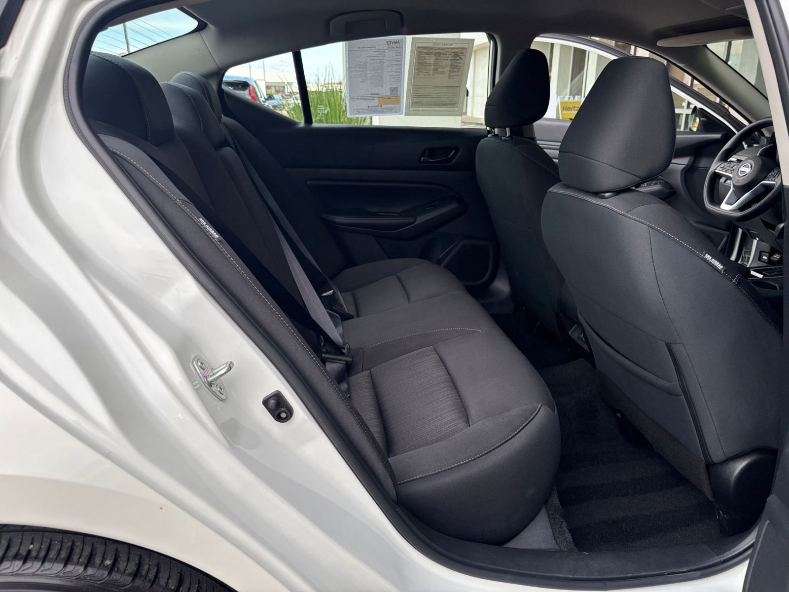 Used 2025 Nissan Altima 2.5 SV FWD image 27