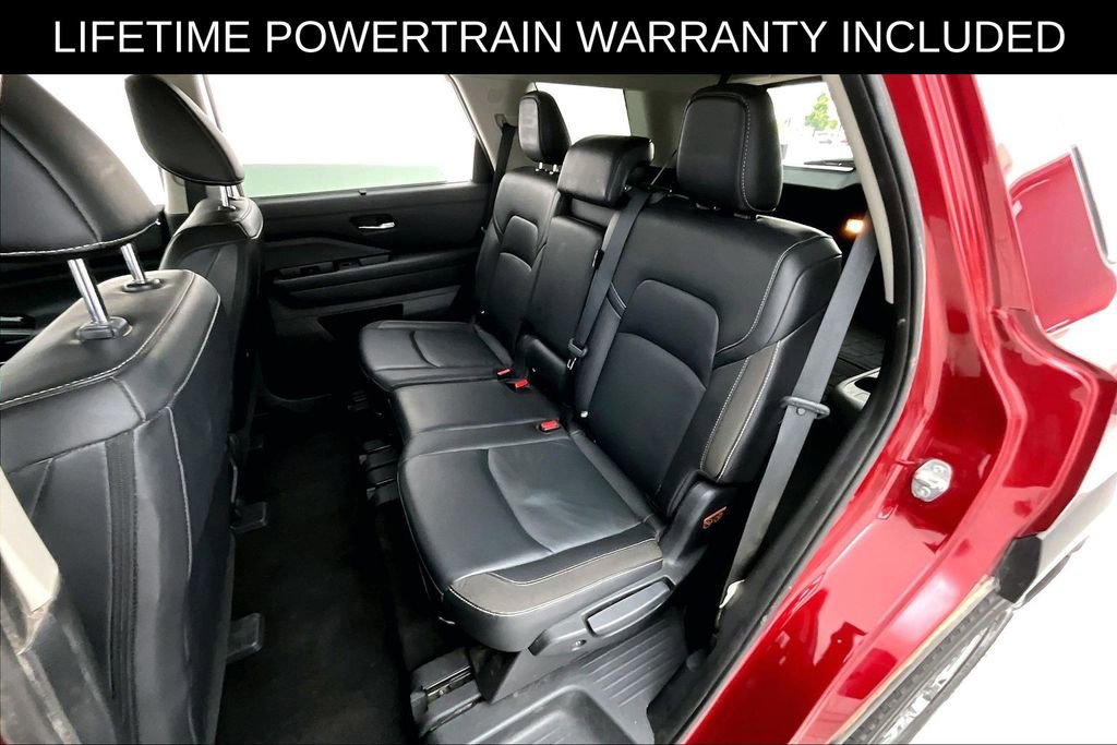 Used 2023 Nissan Pathfinder SL AWD/4WD image 34