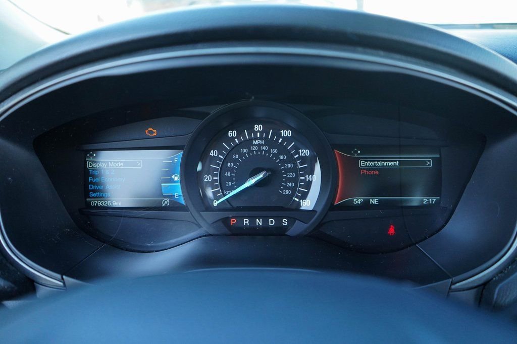 Used 2018 Ford Fusion SE w/ Fusion SE Technology Package image 5