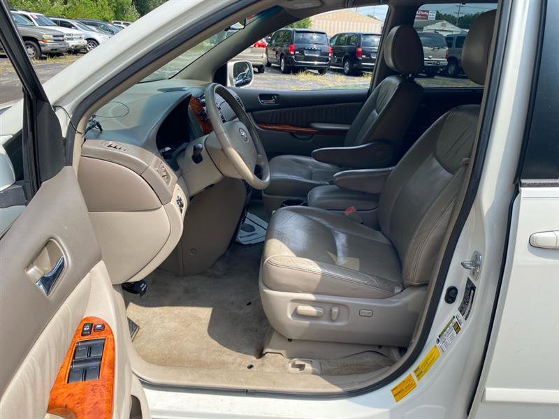Used 2009 Toyota Sienna AWD image 8