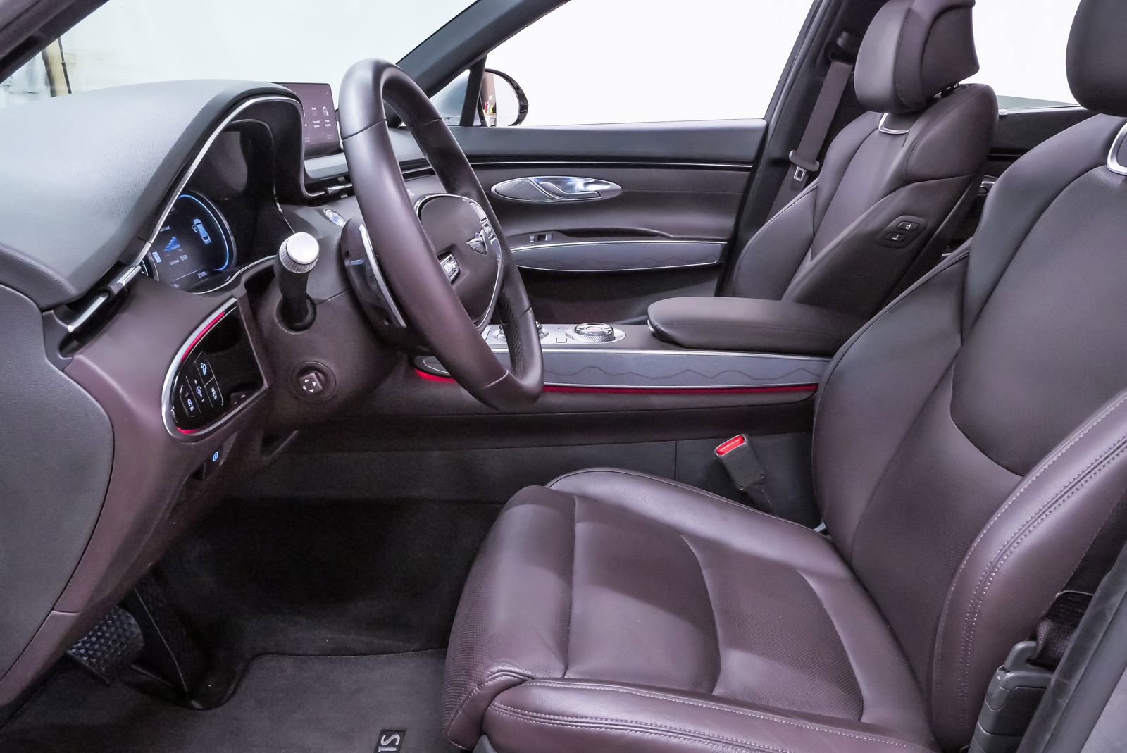 Certified 2023 Genesis GV70 2.5T Advanced w/ Advanced Package image 9