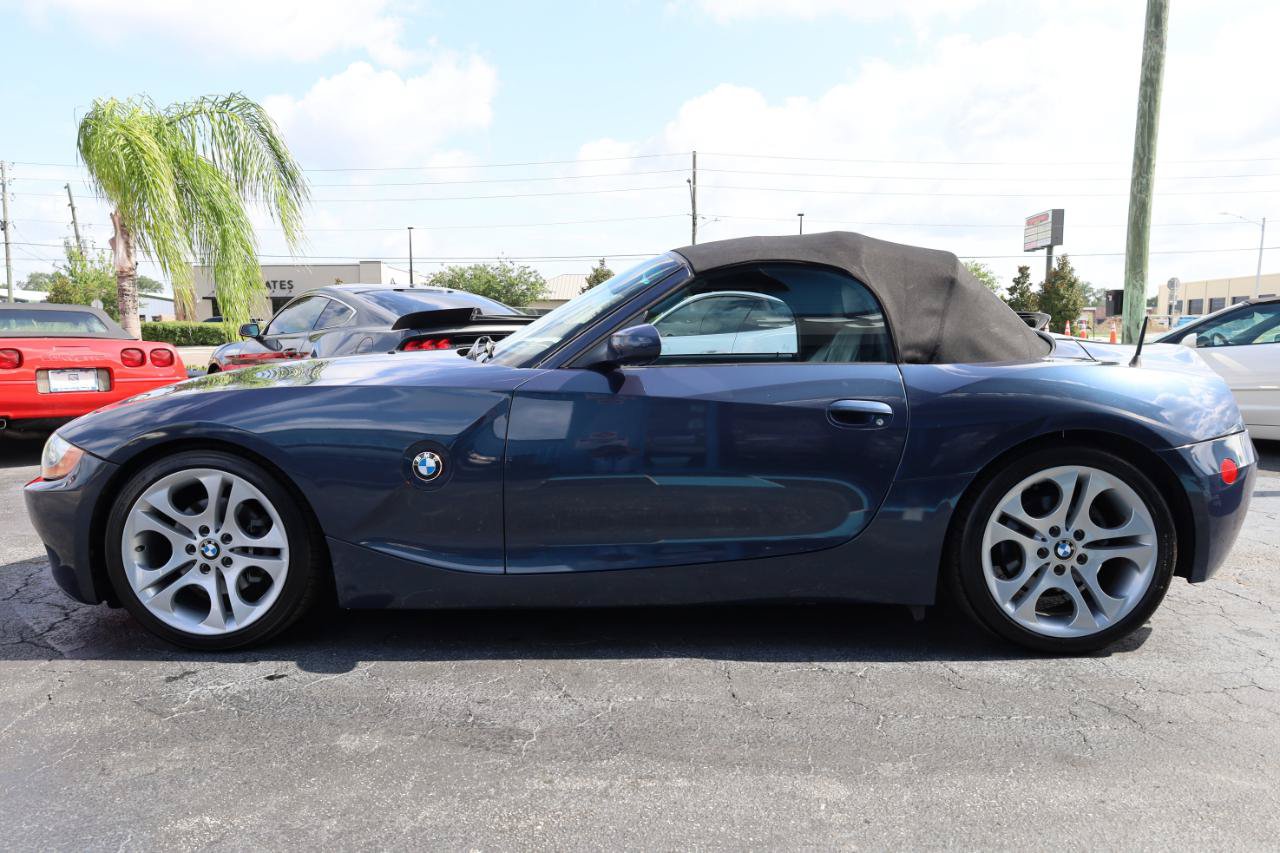 Used 2004 BMW Z4 3.0i RWD image 3