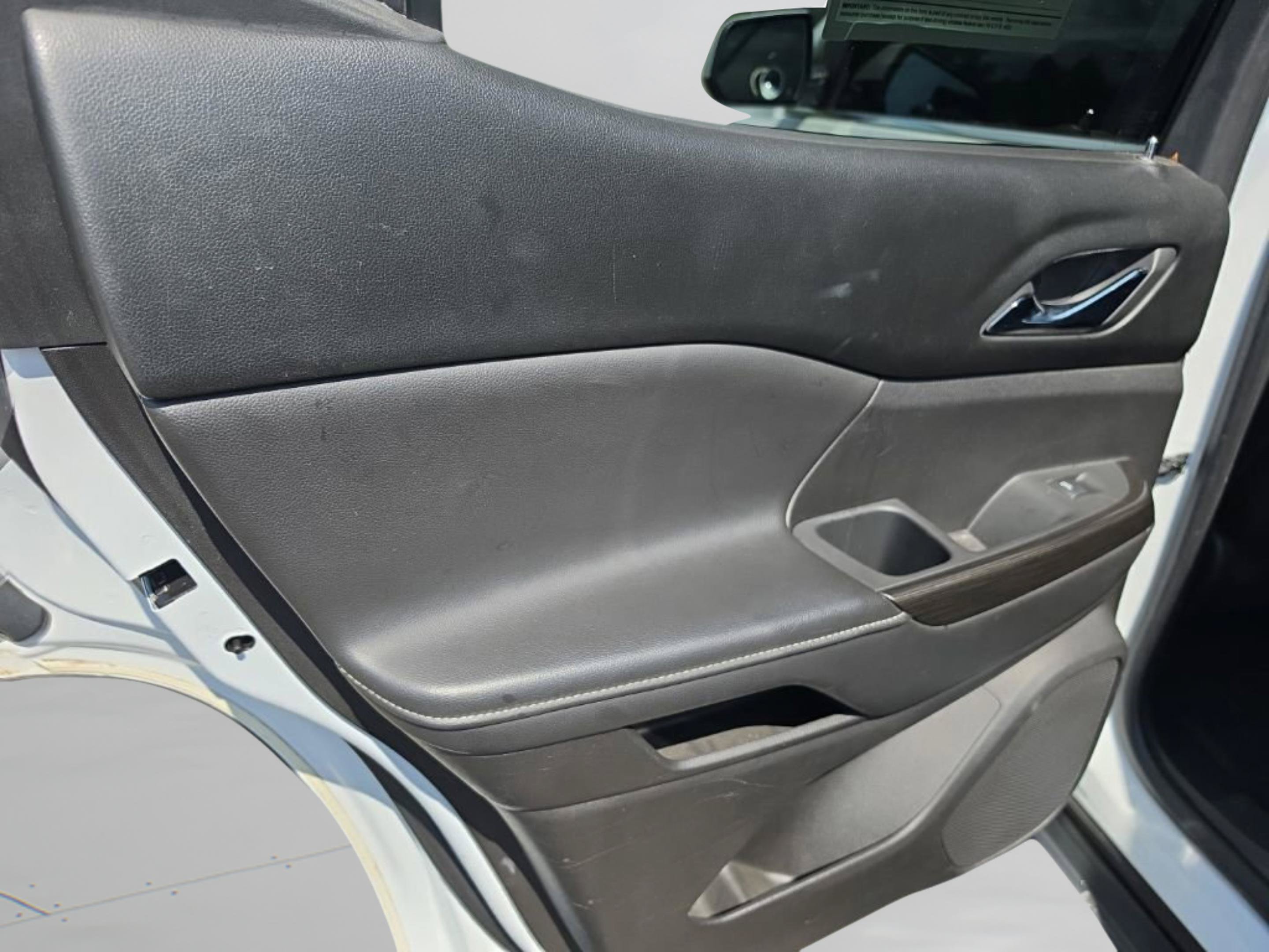 Used 2018 GMC Acadia SLT AWD/4WD image 23