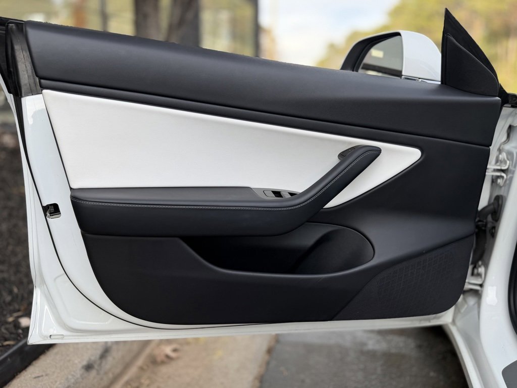 Used 2020 Tesla Model 3 Standard Range Plus image 28