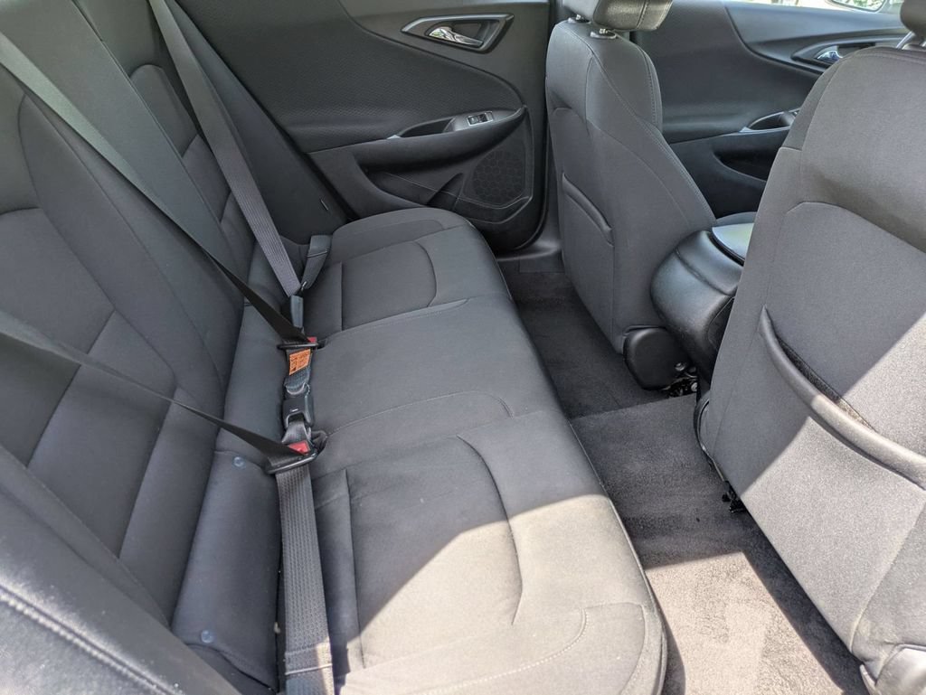 Used 2021 Chevrolet Malibu LS FWD image 30