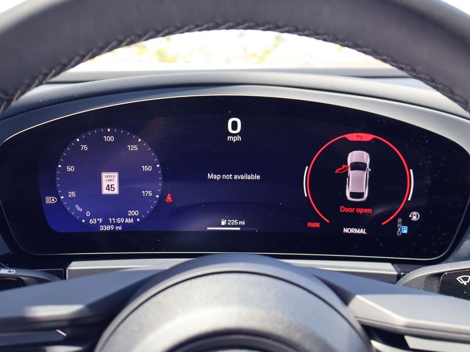 Certified 2025 Porsche Macan Electric RWD image 16