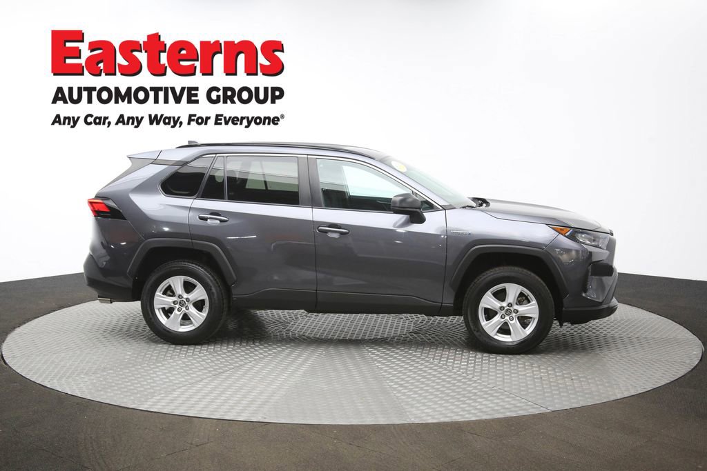 Used 2021 Toyota RAV4 LE image 45