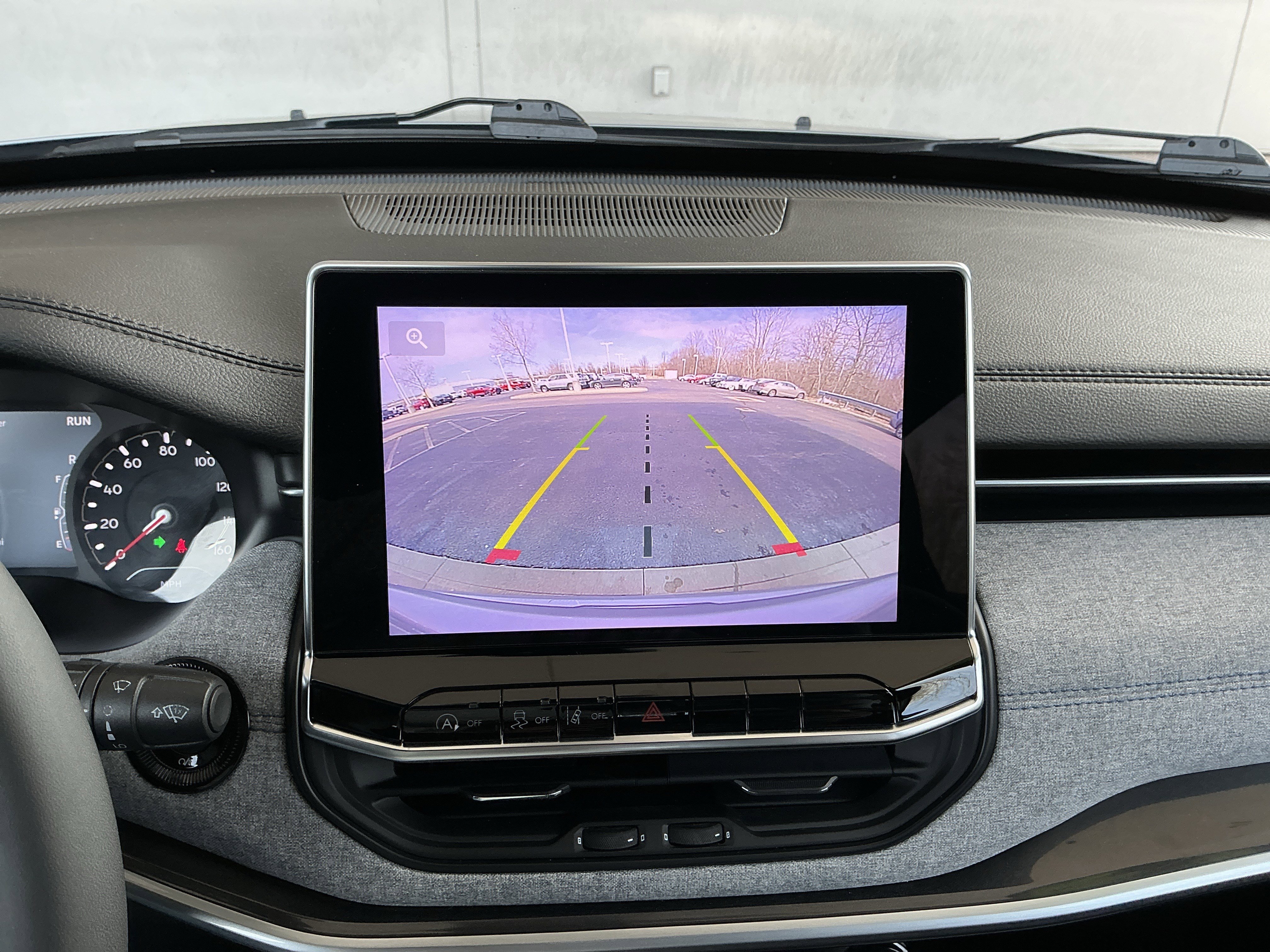 Used 2024 Jeep Compass Latitude w/ Altitude Special Edition image 10