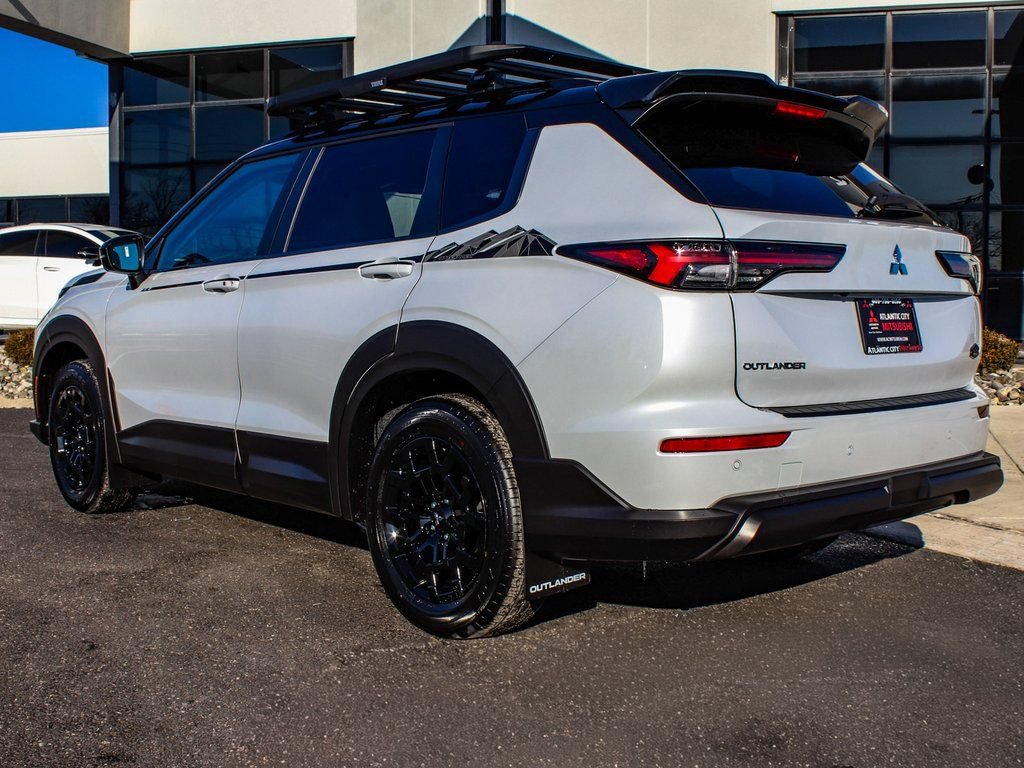 New 2026 Mitsubishi Outlander AWD image 4