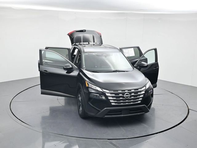 Used 2025 Nissan Rogue SV image 47