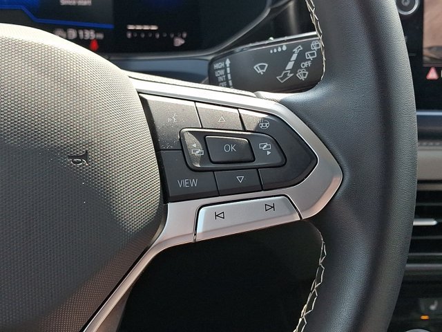 Certified 2023 Volkswagen Taos SE w/ Panoramic Sunroof Package AWD/4WD image 27