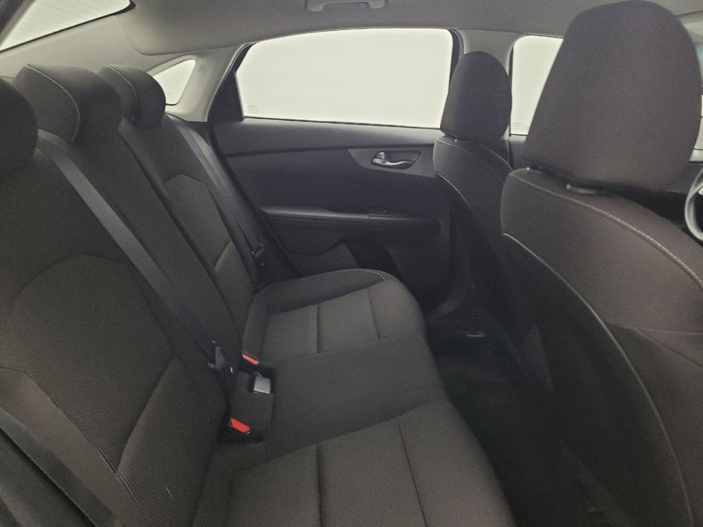 Used 2021 Kia Forte LXS FWD image 19
