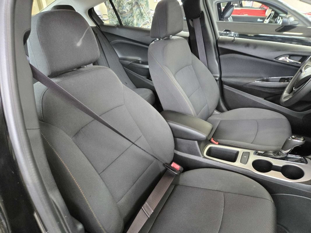 Used 2017 Chevrolet Cruze LS FWD image 20