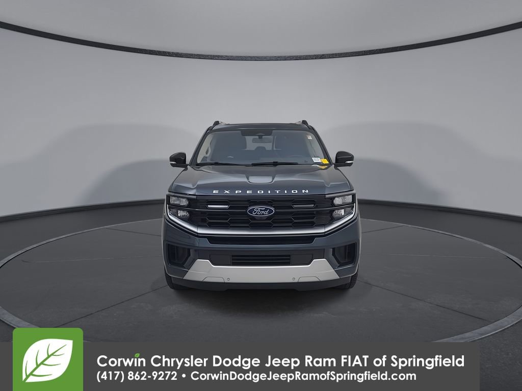 Used 2025 Ford Expedition Platinum w/ Driver's Package image 5