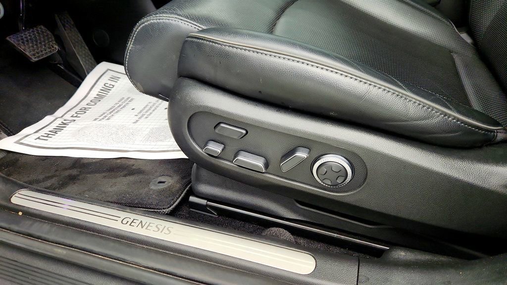 Used 2024 Genesis GV60 Advanced AWD/4WD image 12