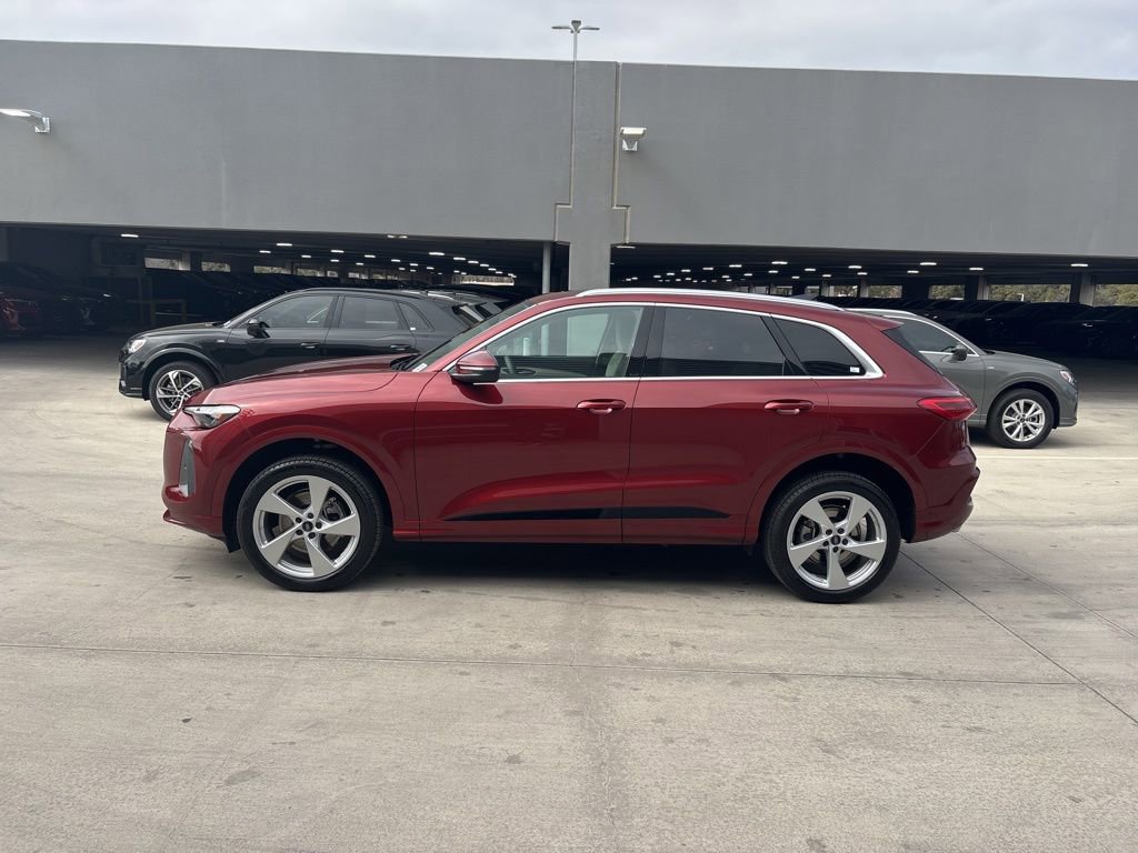 Certified 2025 Audi Q5 Premium Plus w/ Premium Plus image 9