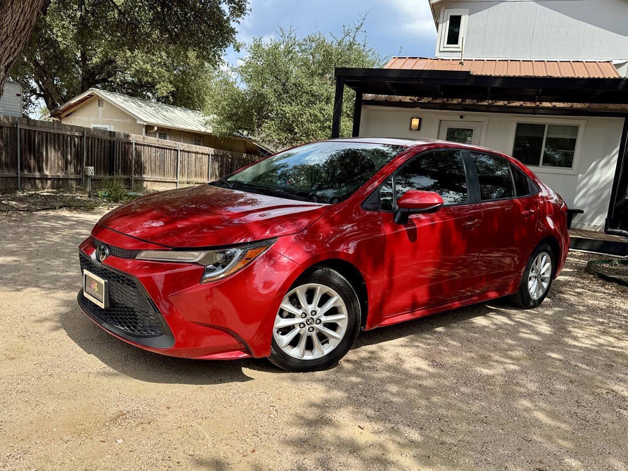 Used 2020 Toyota Corolla LE w/ LE Premium Package FWD image 2