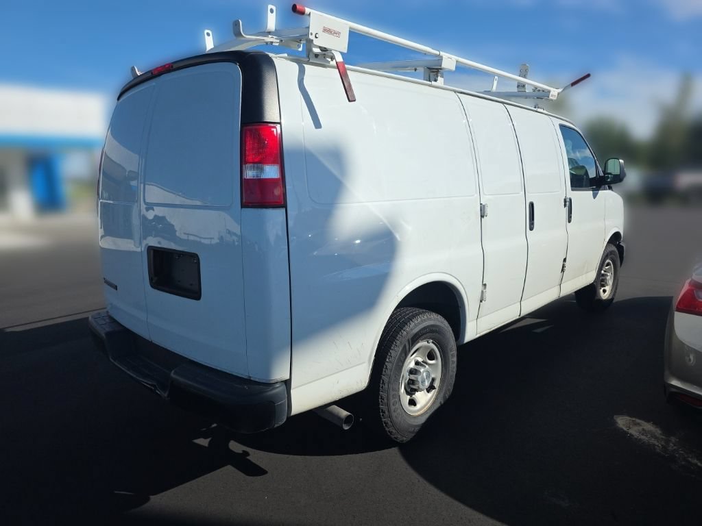 Used 2019 Chevrolet Express 2500 w/ Driver Convenience Package RWD image 4