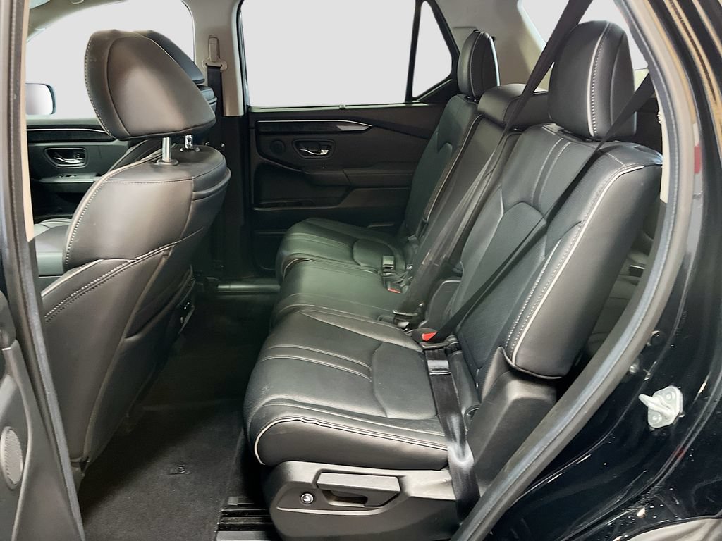 Used 2025 Honda Pilot Elite image 26
