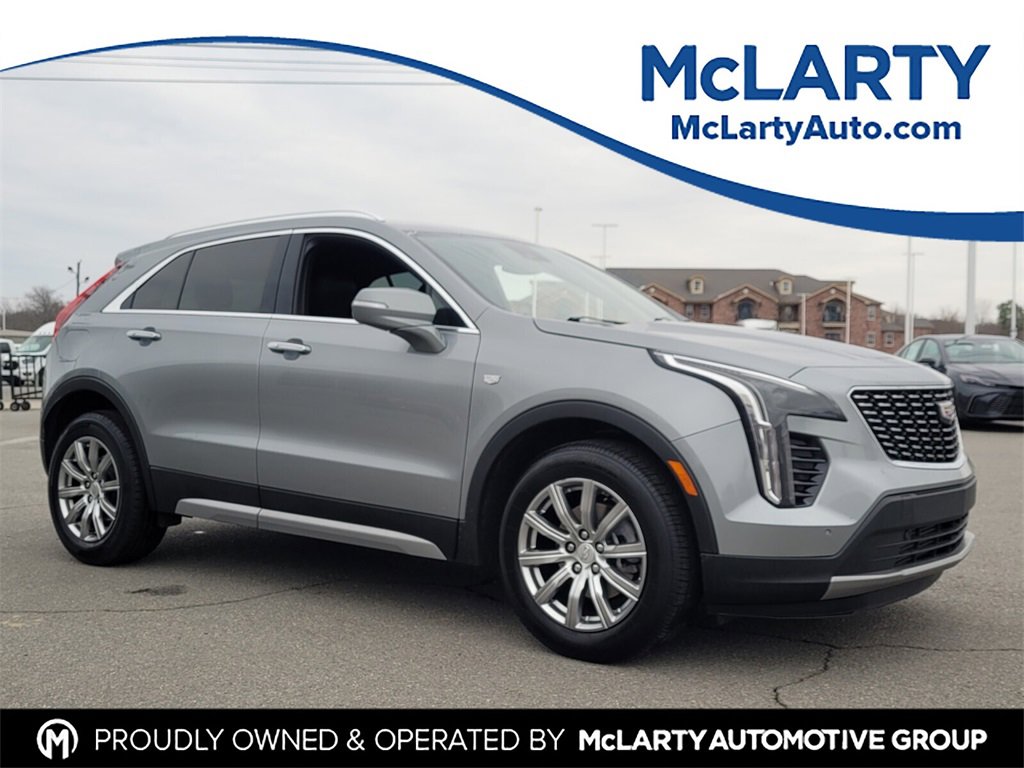 Used 2023 Cadillac XT4 Premium Luxury image 1