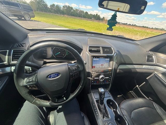 Used 2017 Ford Explorer Sport AWD/4WD image 9
