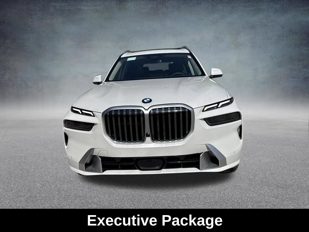 Used 2026 BMW X7 xDrive40i AWD/4WD image 10