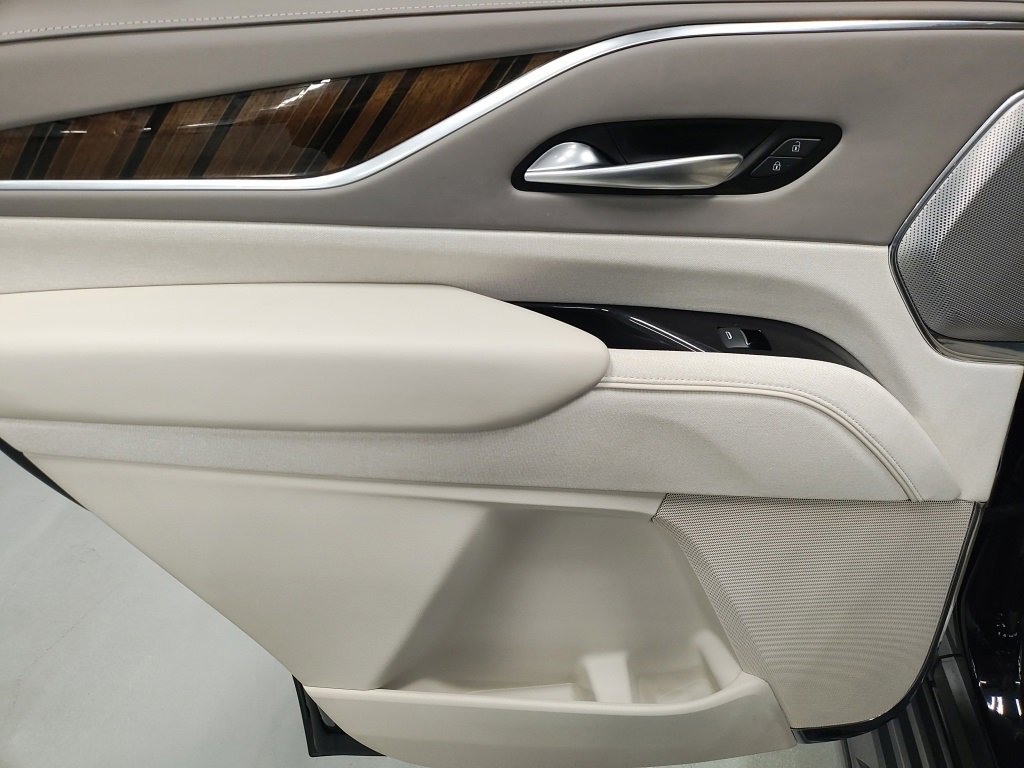 Used 2022 Cadillac Escalade Premium Luxury Platinum image 30