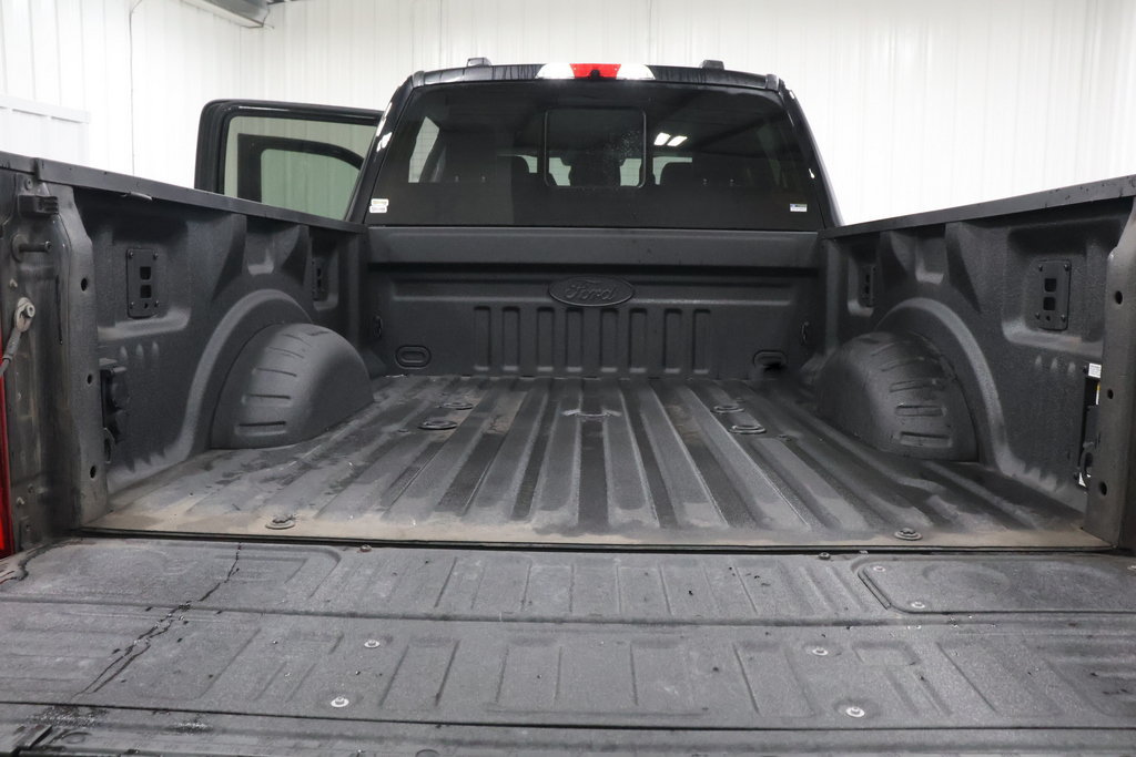 Used 2024 Ford F250 Lariat w/ Lariat Ultimate Package AWD/4WD image 35