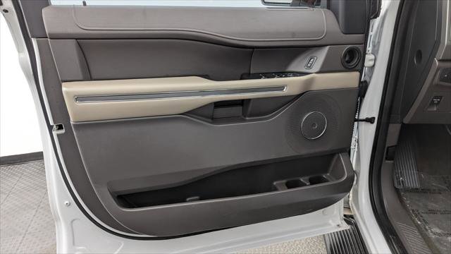 Used 2019 Ford Expedition Max XLT w/ Equipment Group 201A RWD image 13