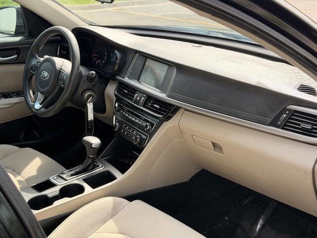 Used 2018 Kia Optima LX image 20